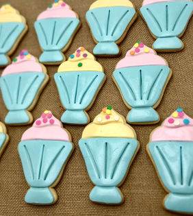 Kosher custom cookies by Au Bon Cake in Miami Beach — photo 7
