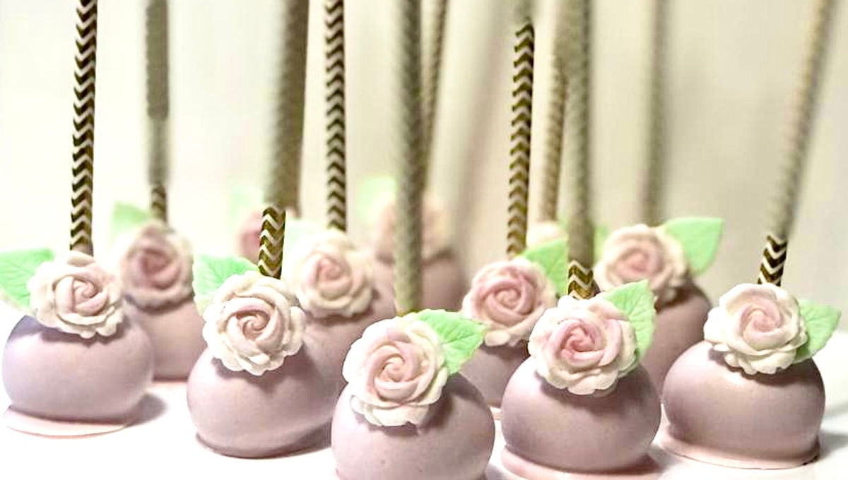 Kosher custom cake by Au Bon Cake — Cake pops