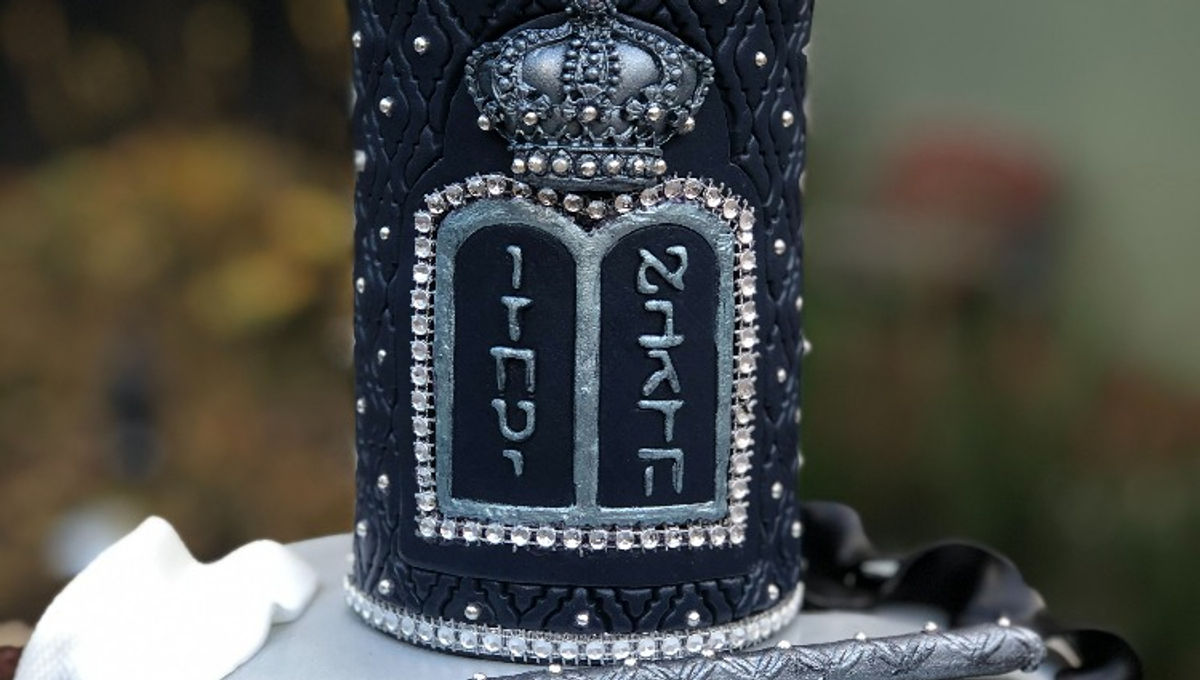 Kosher custom cake by Au Bon Cake — Sephardic Torah